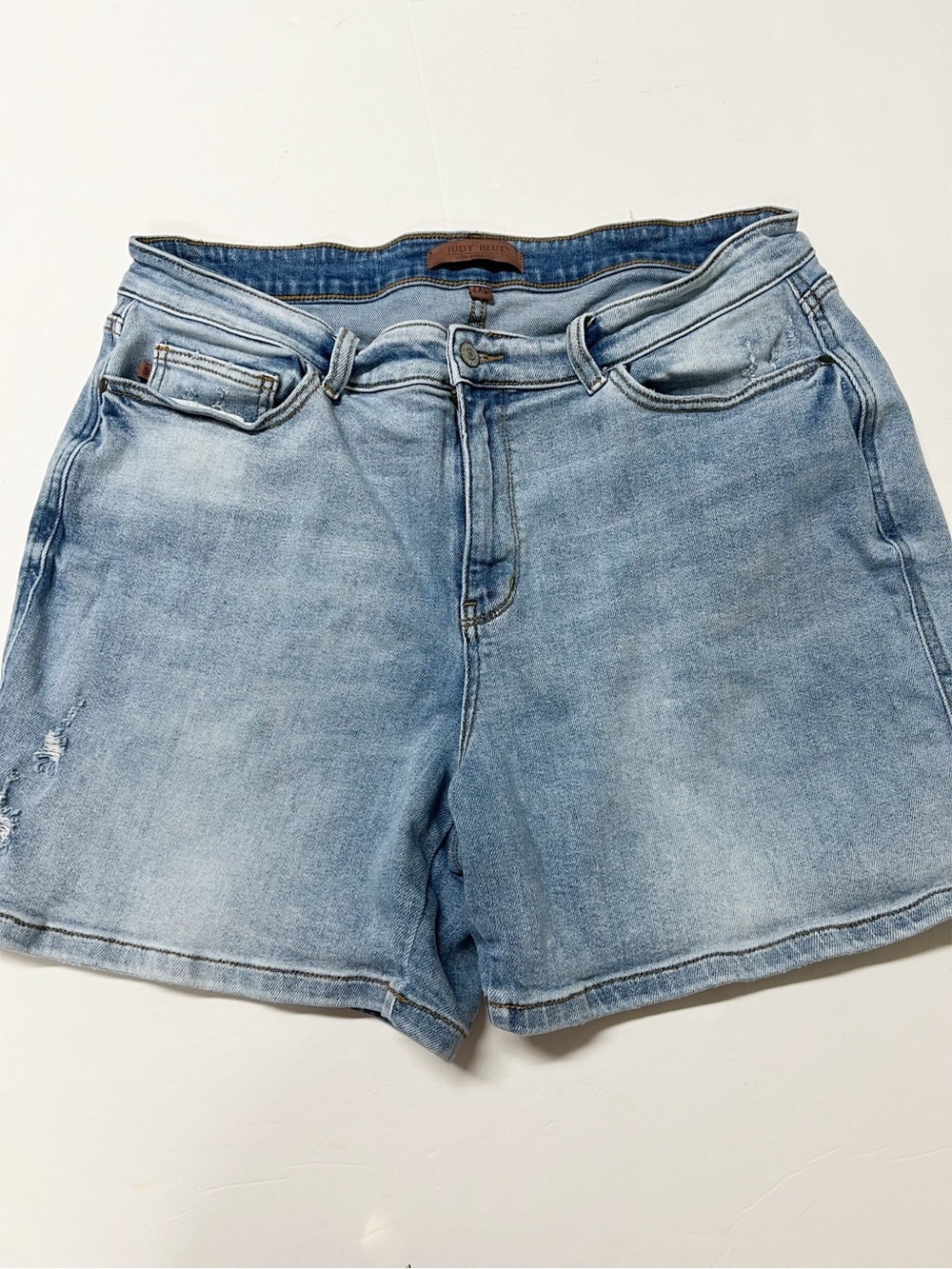 Judy Blue Womens Medium Wash Easy Breezy Mid Rise Vintage Dad Shorts Size 2XL